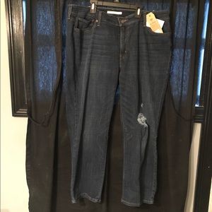 Levi’s Distressed Boyfriend Jeans